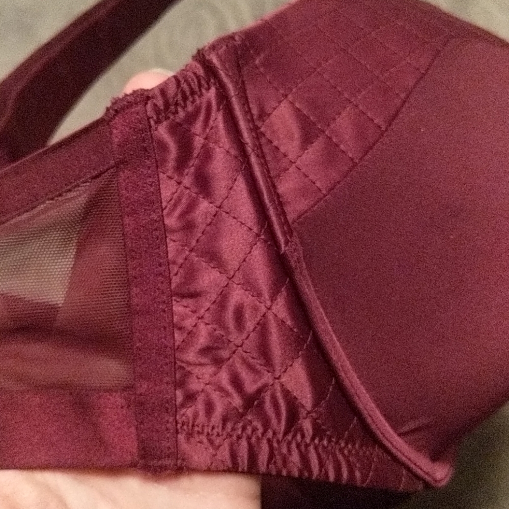 NWOT Victoria's Secret Quilted Satin Push up 34DD - Picture 7 of 11